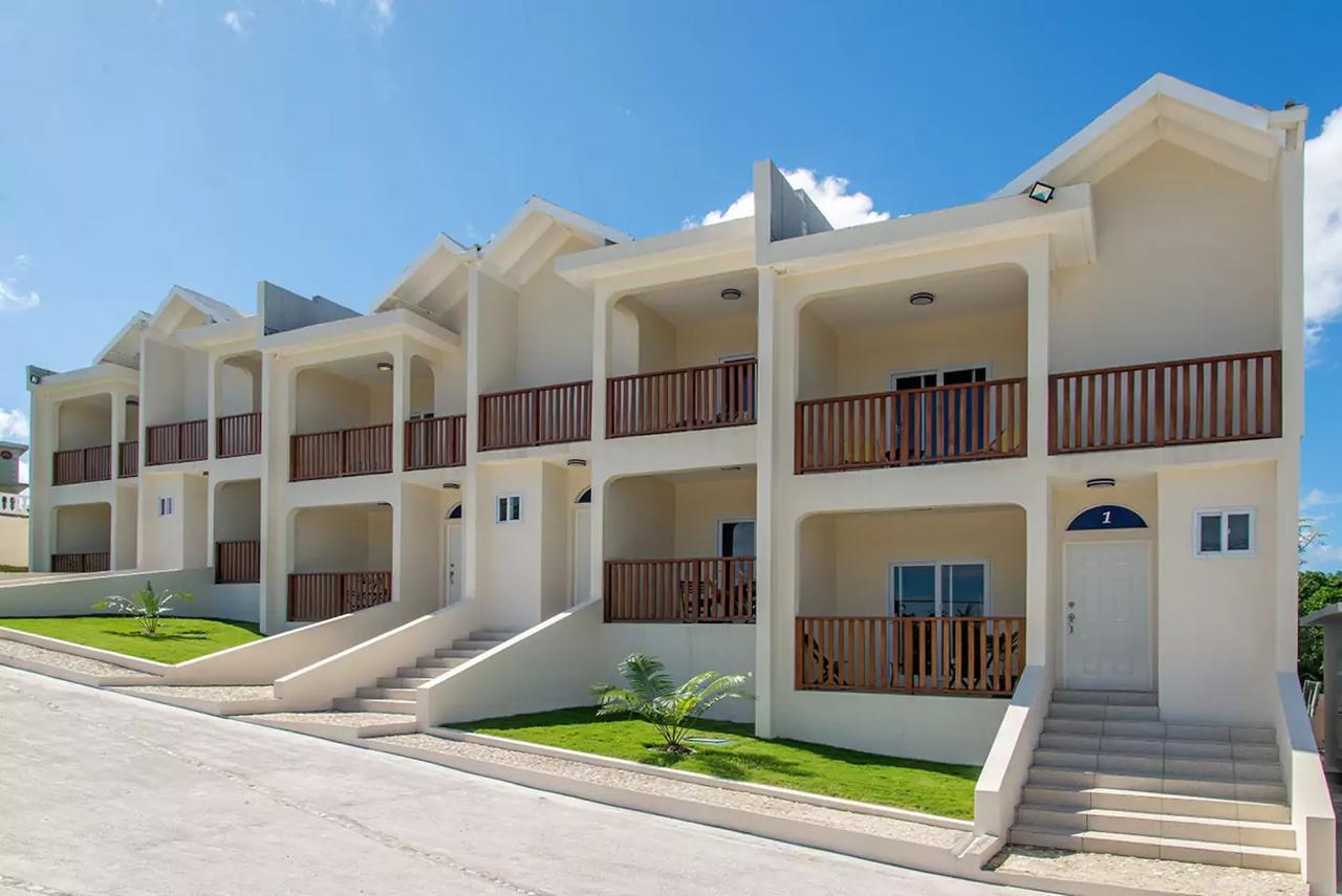 Family Complex Beside Beach W/Pool Montego Bay #1 Kültér fotó